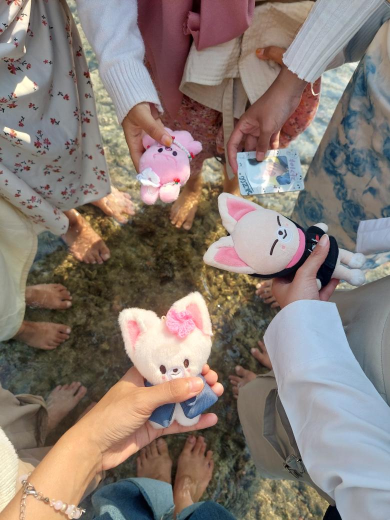 leevaskz8's tweet photo. HAPPY STAY DAY ✨️🥠
ngga kerasa dah 6 taun jadi stay luv u safe place❤️‍🩹🫂💙🥰
#StrayKidsATE #StrayKids #스트레이키즈 #STAYDominATEsFor6Years https://t.co/MnKu2LN5dG
