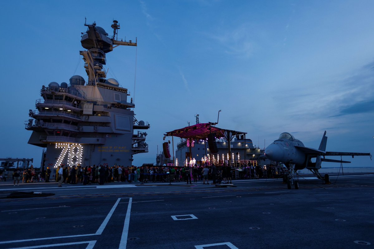 We all had an amazing time showing <a href="/OldDominion/">Old Dominion</a> around the #biggest and #baddest ship in the fleet yesterday, capped off with a fantastic concert on the flight deck!
 
#USSGERALDRFORD #CVN78 #USNavy