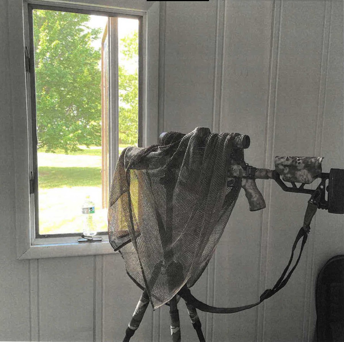 NotAlexSheppard's tweet image. INSIDE JOB 🚨

New footage appears to show a second shooter firing shots at President Trump from inside the building that Crooks was on top of.

The FBI and Secret Service are telling us not to believe our own eyes.

Republicans better look into this!