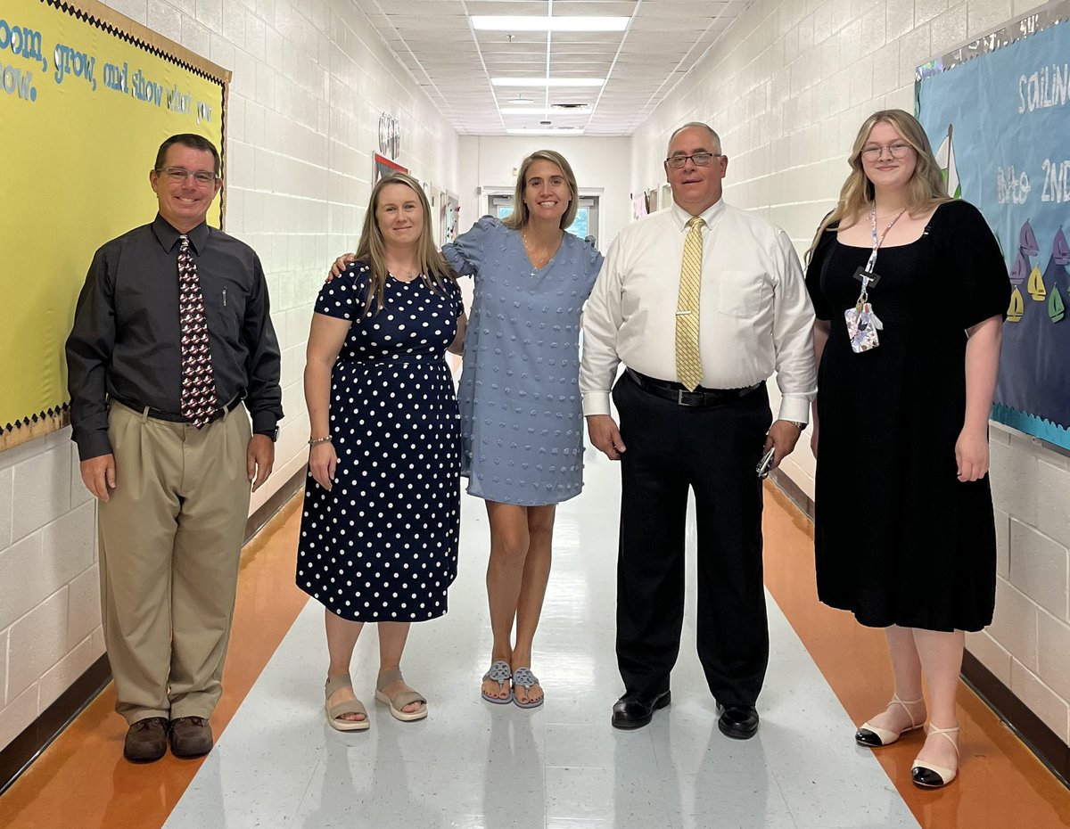 Patrick Deabenderfer (@mr_d_rse) on Twitter photo Second grade team of Rock Spring is ready for Day One of the 2024-2025 school year. <a href="/RSE_HCS/">Rock Spring Elem</a> Second grade team of Rock Spring is ready for Day One of the 2024-2025 school year. <a href="/RSE_HCS/">Rock Spring Elem</a>
