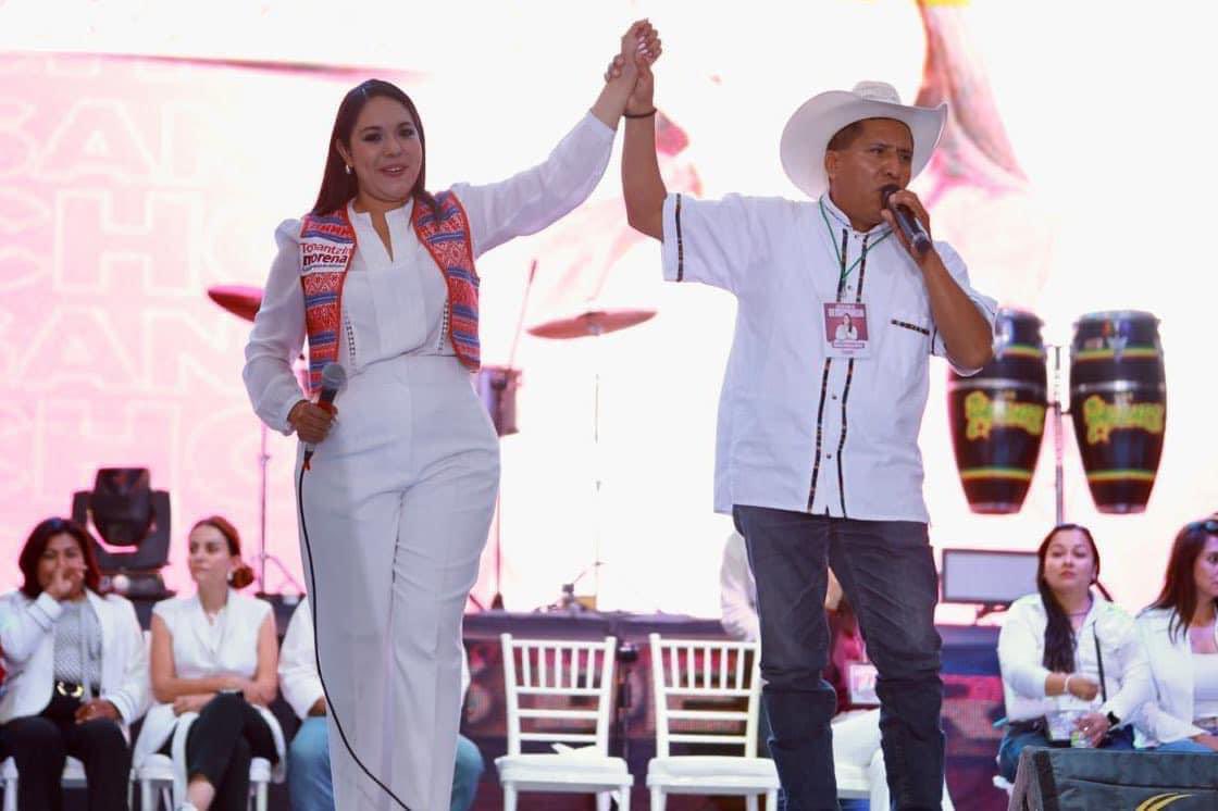 Raymundo Atanacio (@rayatanacioluna) on Twitter photo En #SanPedroCholula, la voz del pueblo prevaleció. Es crucial respetar la democracia y la elección libre de los ciudadanos que han decidido que <a href="/TonantzinFdz/">Tonantzin Fernández</a> sea su próxima presidenta.
¡Todo nuestro apoyo para tu gestión y liderazgo mi amiga Presidenta Electa!
#SanPedroCholula En #SanPedroCholula, la voz del pueblo prevaleció. Es crucial respetar la democracia y la elección libre de los ciudadanos que han decidido que <a href="/TonantzinFdz/">Tonantzin Fernández</a> sea su próxima presidenta.
¡Todo nuestro apoyo para tu gestión y liderazgo mi amiga Presidenta Electa!
#SanPedroCholula