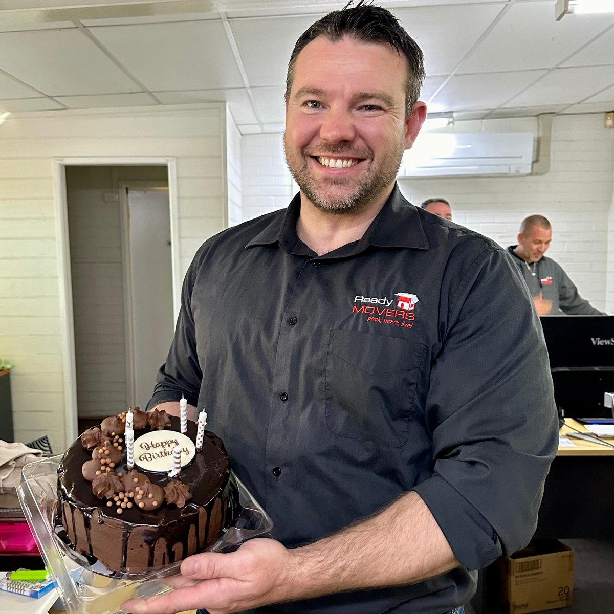 readymoverscns's tweet image. 🎉🎂 A big Happy Birthday to the best Boss!

Shaun, your leadership, dedication, and support inspire us all. We are very lucky to have you guiding us every step of the way!

Here’s to another year of success and growth!

#packmovelive #ReadyMovers #HappyBirthday