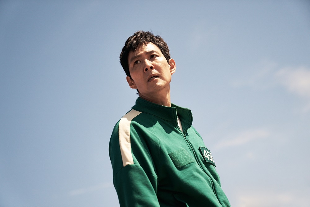 livedoornews's tweet photo. 【決定】Netflix『イカゲーム2』12月26日より配信スタート！
https://t.co/uSGOvadhyN

新シーズンの本格的開幕を告げる特別映像が解禁となった。また、映像の中では、「シーズン3」の制作が決定したこと、“最終”シーズンであり、2025年に独占配信されることも明かされた。 https://t.co/KyQbJsvUoE