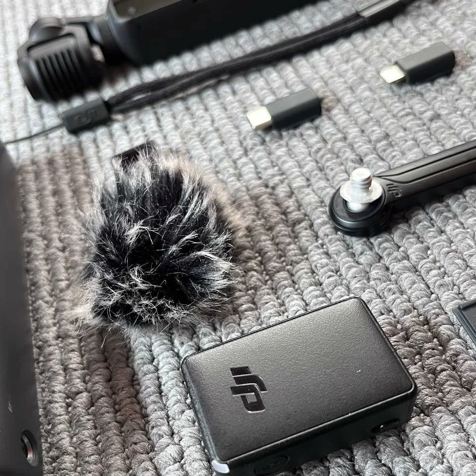 highpower2016's tweet photo. Thank you so much 1xcreatorsph for the brand new DJI Osmo Pocket 2. We have a new gadget for vlog and tiktok videos 🎥📷😭🙏🏻
#1xpassion #1xcreatorsph #dji #djiosmopocket2 #highpower2016 https://t.co/S7ag78fXcv