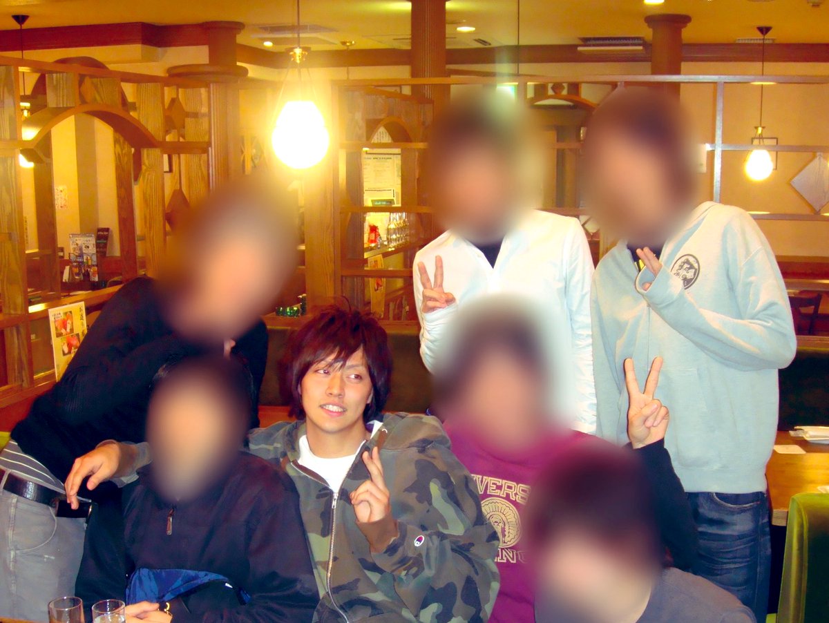 SPshacho's tweet image. 【SP社長の生い立ち】
DMやTikTokで経歴を聞かれる事が多いので、ド底辺人間がSPまで這い上がる生い立ちをダラダラと記していきます🕴️
『若い人達が警護に興味を持ってもらうにはSP社長の身ぐるみを剥がすべき』
そう考えました。
(面白くないのと文章長いので興味ない方は閉じてください🙇♂️)…