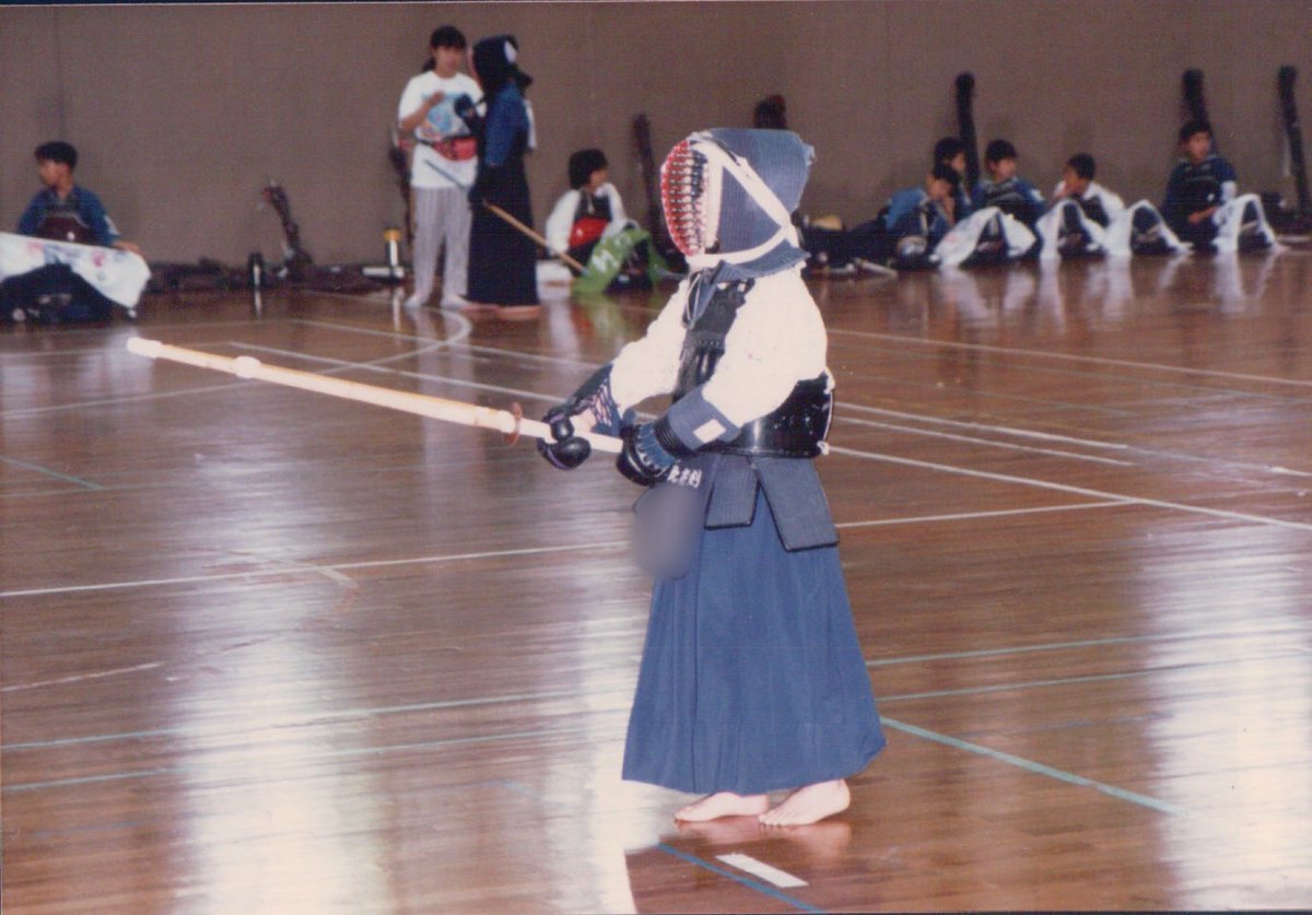 SPshacho's tweet image. 【SP社長の生い立ち】
DMやTikTokで経歴を聞かれる事が多いので、ド底辺人間がSPまで這い上がる生い立ちをダラダラと記していきます🕴️
『若い人達が警護に興味を持ってもらうにはSP社長の身ぐるみを剥がすべき』
そう考えました。
(面白くないのと文章長いので興味ない方は閉じてください🙇♂️)…