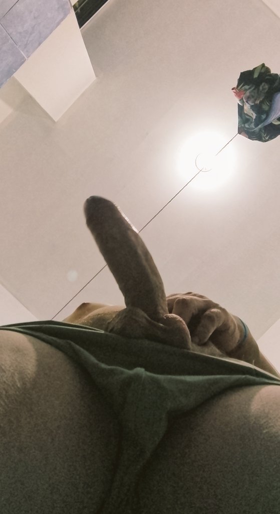 Desde que angulo se ve mejor 🍆💦💦😈quiero un culito que me saque la leche 🍑🍆💦😈🤤