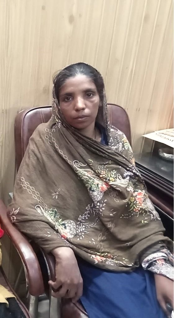 FarazPervaiz3's tweet image. Police in Pakistan have refused to arrest two Muslims #Muhammad Amjad &amp;amp; Fahad Nasir who raped a 15-year-old #Christian girl, and the suspects have threatened to harm her Mother &amp;amp; family members if they do not withdraw the case, relatives said.

Sonia Mehboob said her daughter was