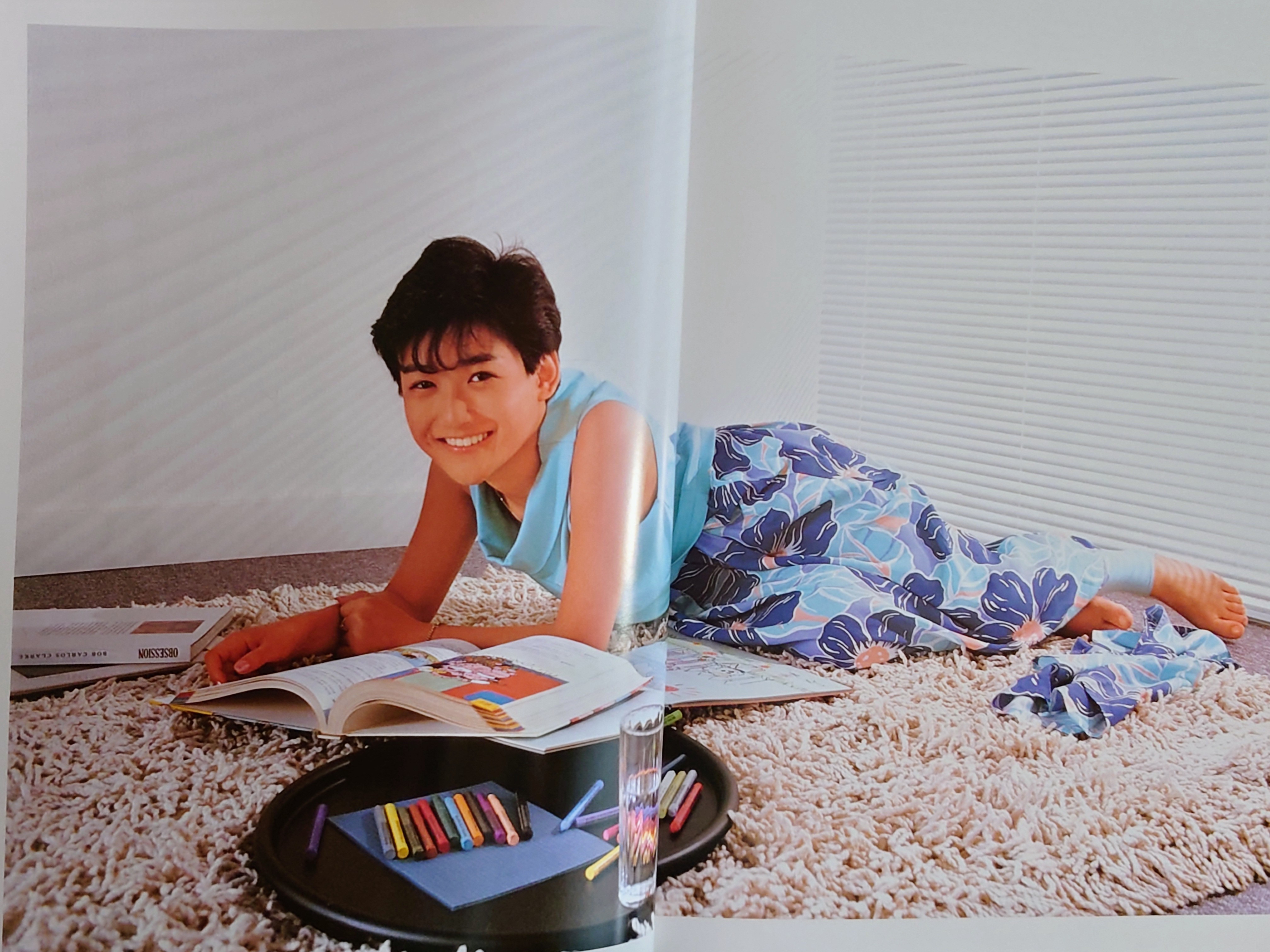 岡田菊恵、【シンデレラごっこ】、希少な額装用画集より、新品額装付、状態良好 岡田菊恵、【シンデレラごっこ】、希少な額装用画集より、新品