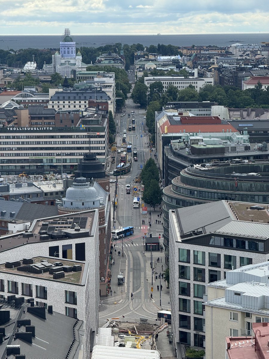 Näkymät Kallionkirkosta ⁦<a href="/Kallionsrk/">Kallion seurakunta</a>⁩ suosittelen kiipeämään torniin. Historiaa ja näköalaa👍