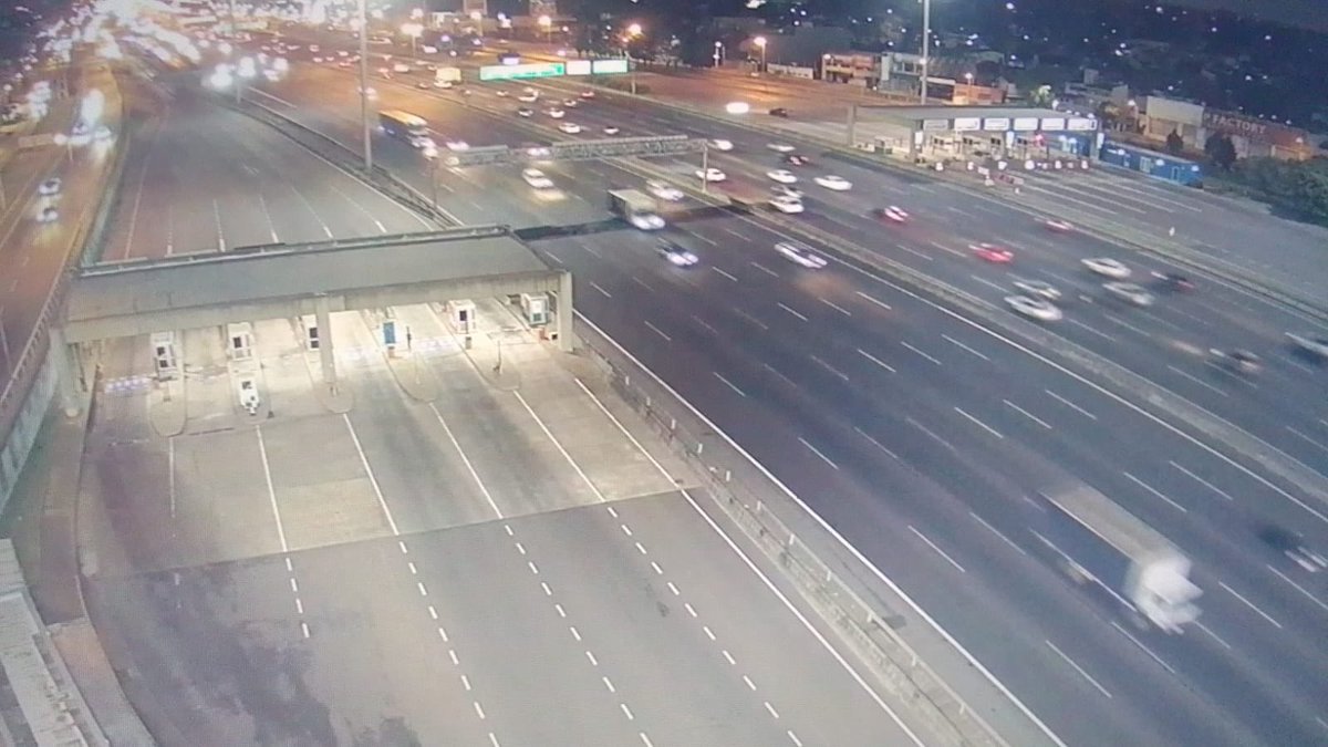 📢#EstadodelTransito 
🚗 Se registra tránsito normal sentido a CABA. 
🚙  Sentido a Provincia, tránsito fluido. 
✅ Tránsito normal en ambos sentidos en Av. Gral Paz.
 ⛅  Visibilidad normal.
 ⚠️ Circular con precaución.
#Ausol  #notepegues #elcelupuedeespera