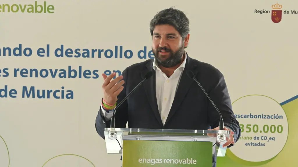 LAMBERT_es's tweet photo. Murcia tendrá tres nuevas plantas de biometano que tratarán 400.000 toneladas de residuos al año https://t.co/cJInGigd3I
 a través de @elespanolcom https://t.co/eqTUKYg1Gb