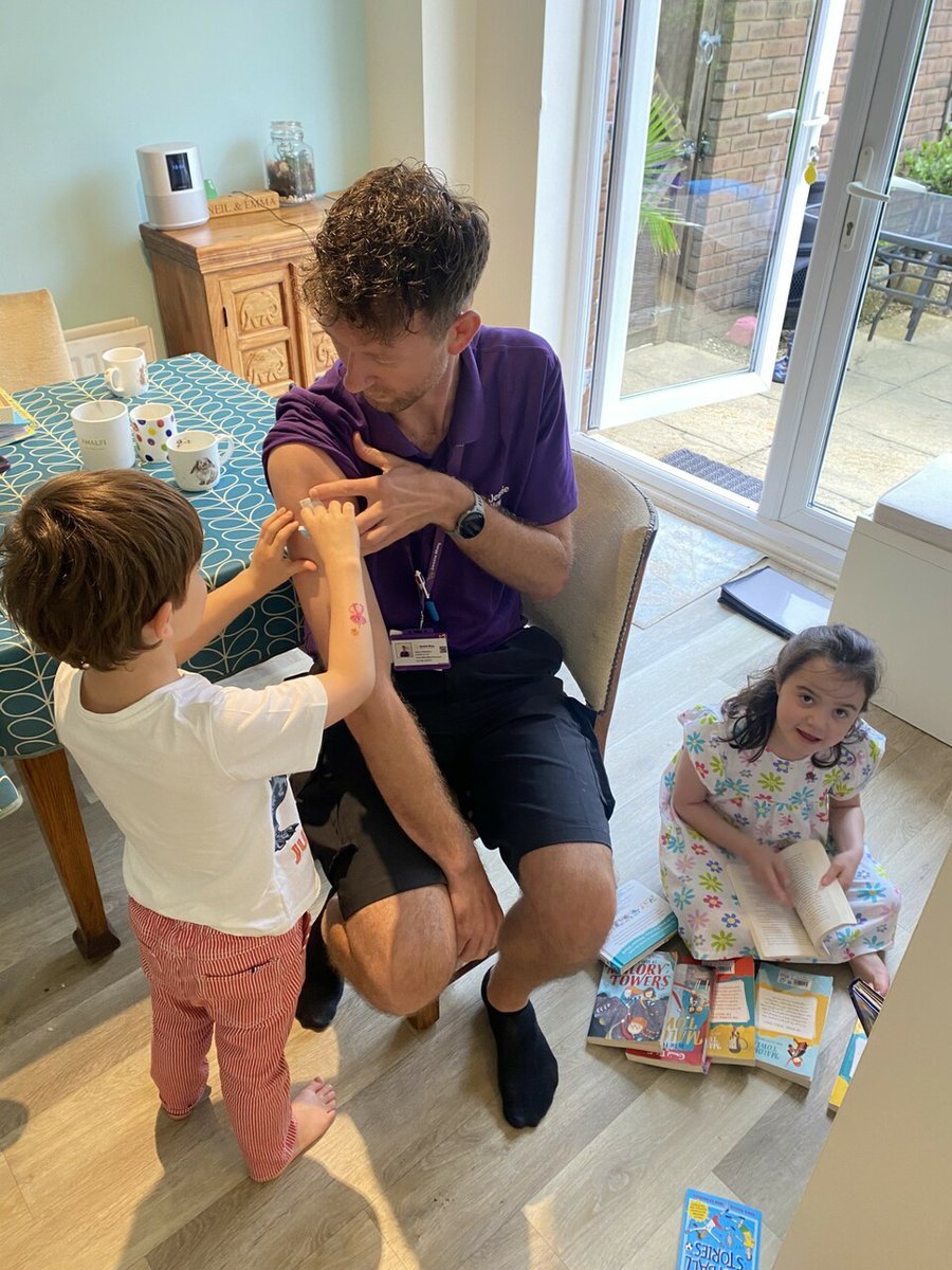 jessiemaytrust's tweet photo. 💜 Smiles at Jessie May! 💜

Steve’s visit with Issy and Sebby was heartwarming, with Sebby giving Steve a playful fake tattoo! 🌟 Our at-home support brightens lives and comforts siblings too.

Donate: https://t.co/xlrvz1LvGR https://t.co/n9k7RPgfN8
