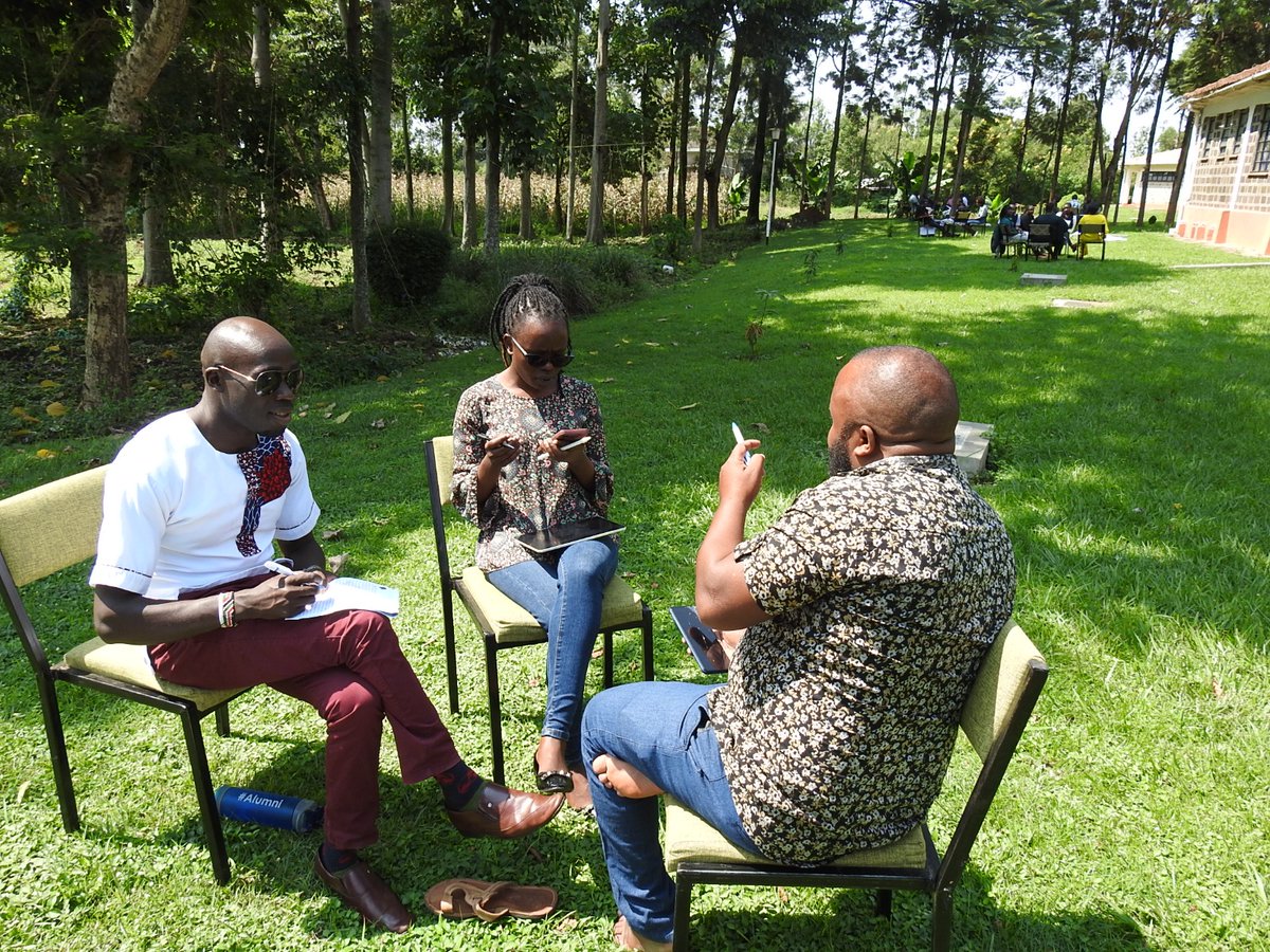 PamojaFT's tweet photo. Ongoing Peer-to-peer reflection workshop among Peace Champions from Bungoma and Kisumu Counties. 
Reflecting, learning, transforming: Peace in action.

#peacebuilding #CommunityEngagement #peaceandgovernance #p4timpact https://t.co/aQJaM3n0KP