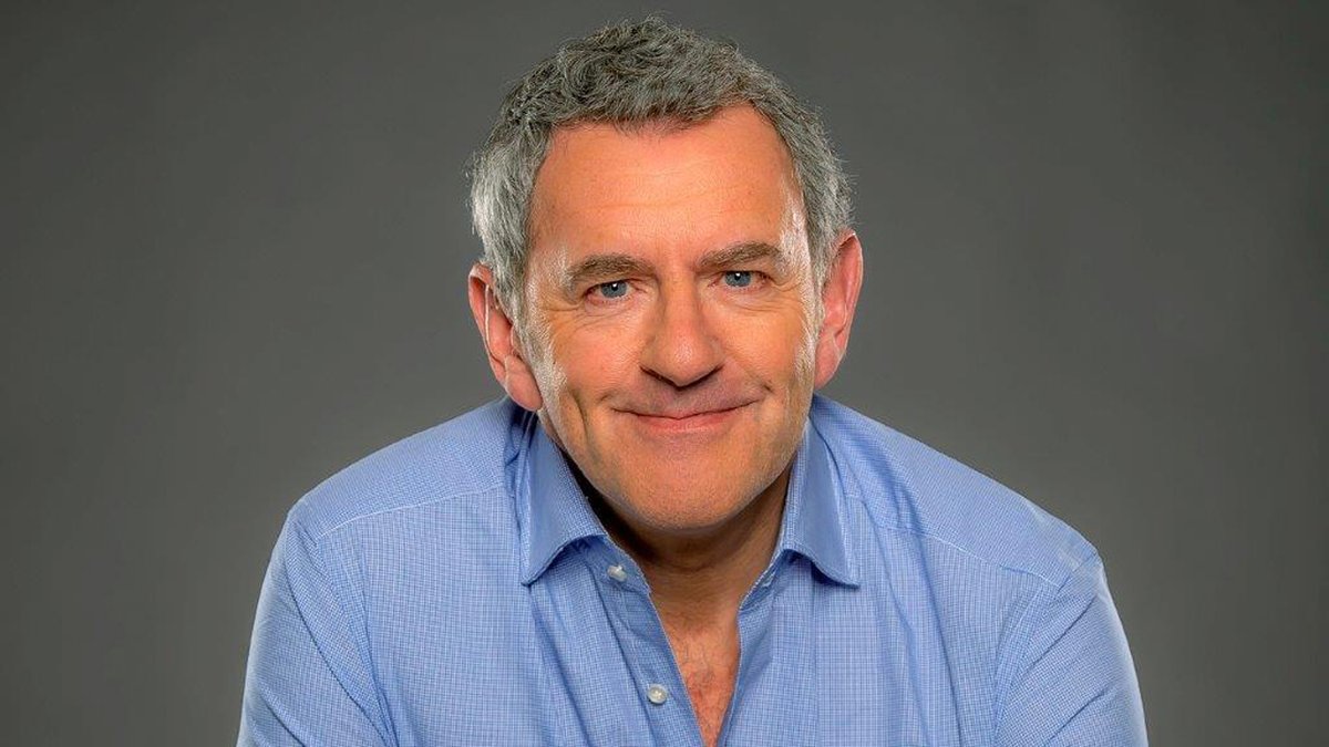 bbcshowstours's tweet photo. Stephen Jardine will be live from Dynamic Earth, Edinburgh’s Science Centre for #BBCEdFest joined by loads of special guests including former MP @MhairiBlack, comedians @thejasonbyrne &amp; @Jo_Caulfield, plus more to be announced! Apply for your tickets now: https://t.co/D7iT85gOBE https://t.co/K02YcqGWrW