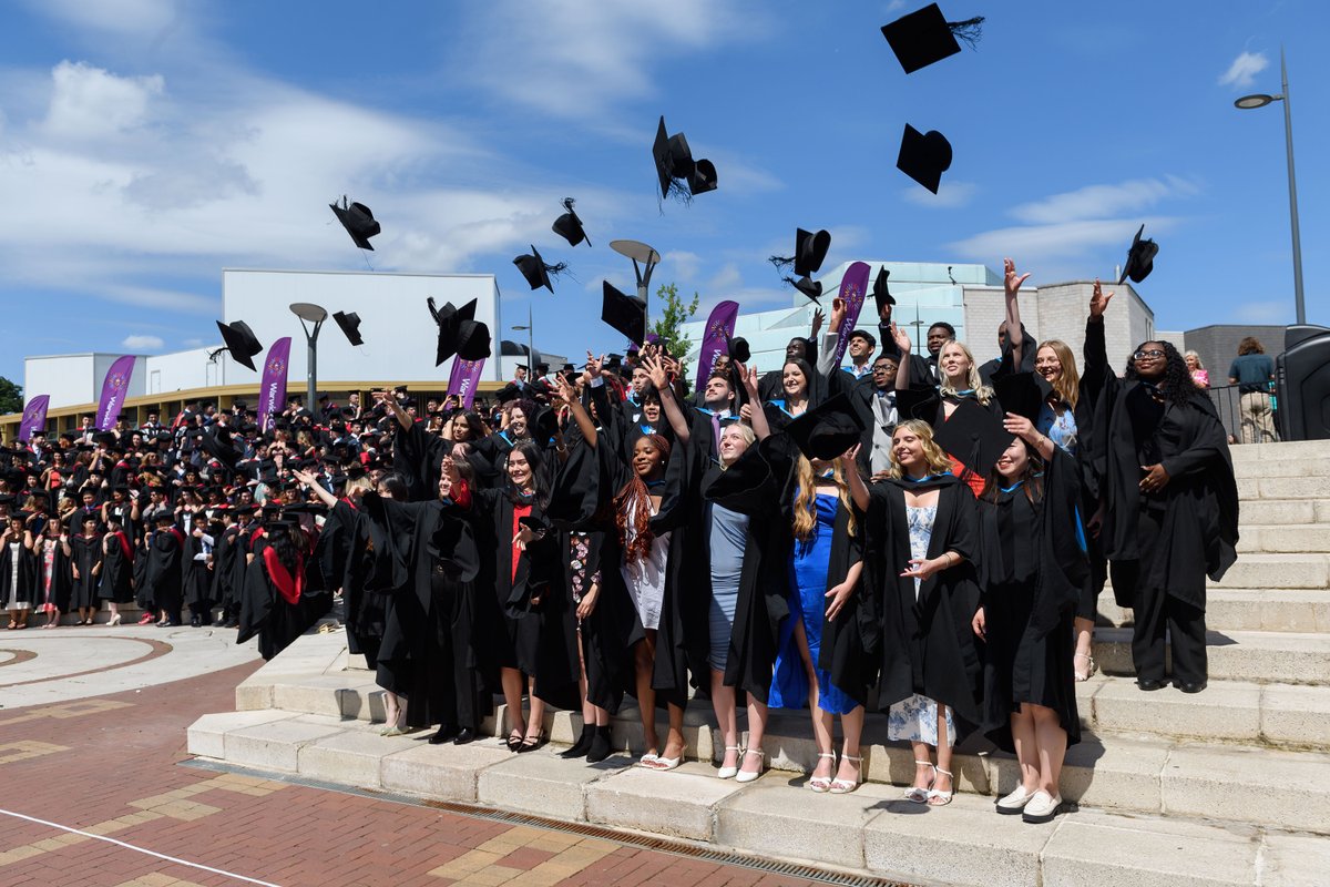 Congratulations to all our new alumni! The professional photos from graduation are now available to view here (Warwick login required): tinyurl.com/4krjzbw2