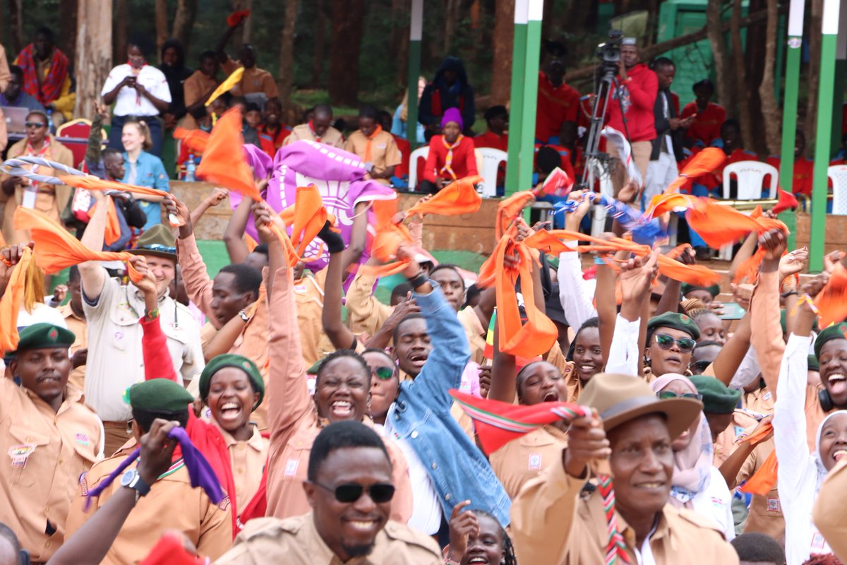 ksuscouts's tweet photo. Happy World Scarf Day from Kenya🇰🇪 Today, we celebrate the unity and spirit of Scouts everywhere. Proud to wear our scarves and be part of this global movement that fosters friendship, adventure, and growth. 🌍🧣 #KenyaScouts #Ksuscouts #WorldScarfDay @worldscouting https://t.co/v5CP64V0ft