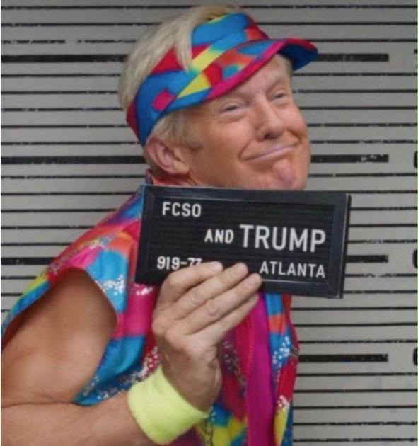 ThatFakeGuyDan's tweet photo. #KeepAmericaWeird #MakeAmericaWeirdAgain https://t.co/Ty3mKinGuv