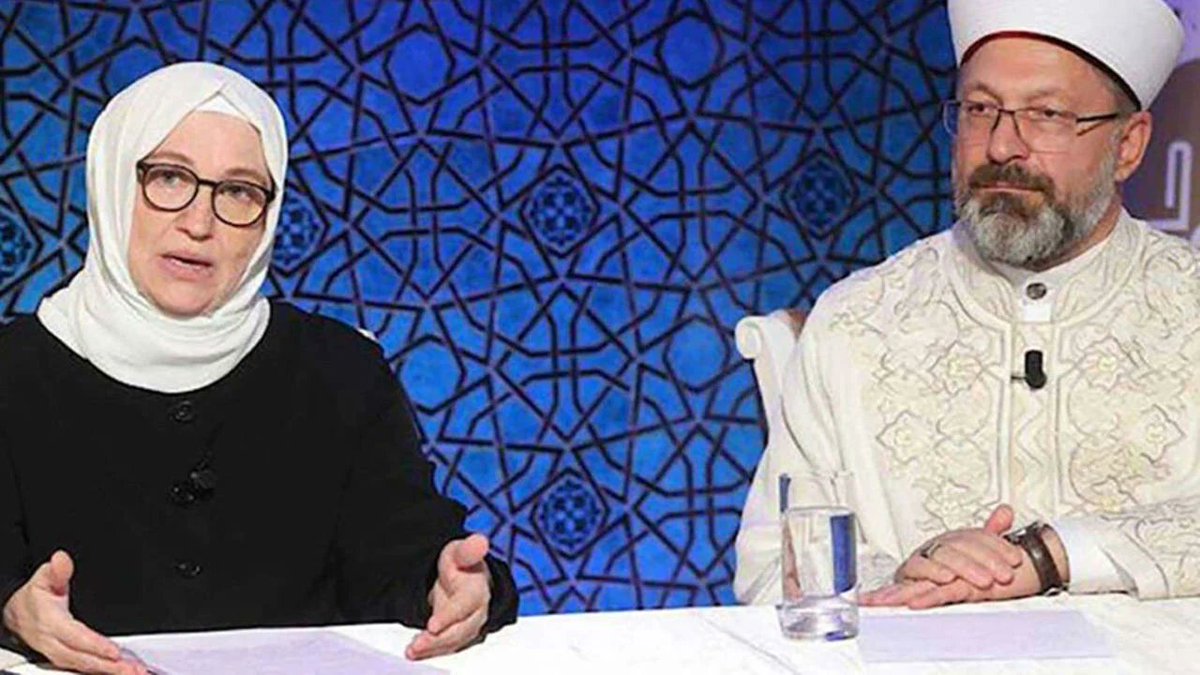 mehmetandac_'s tweet image. Toplam 2,5 milyon kişi hac sırası beklerken Ali Erbaş'ın eşinin beş kere kurasız hacca gittiği öğrenildi.

-Birgün