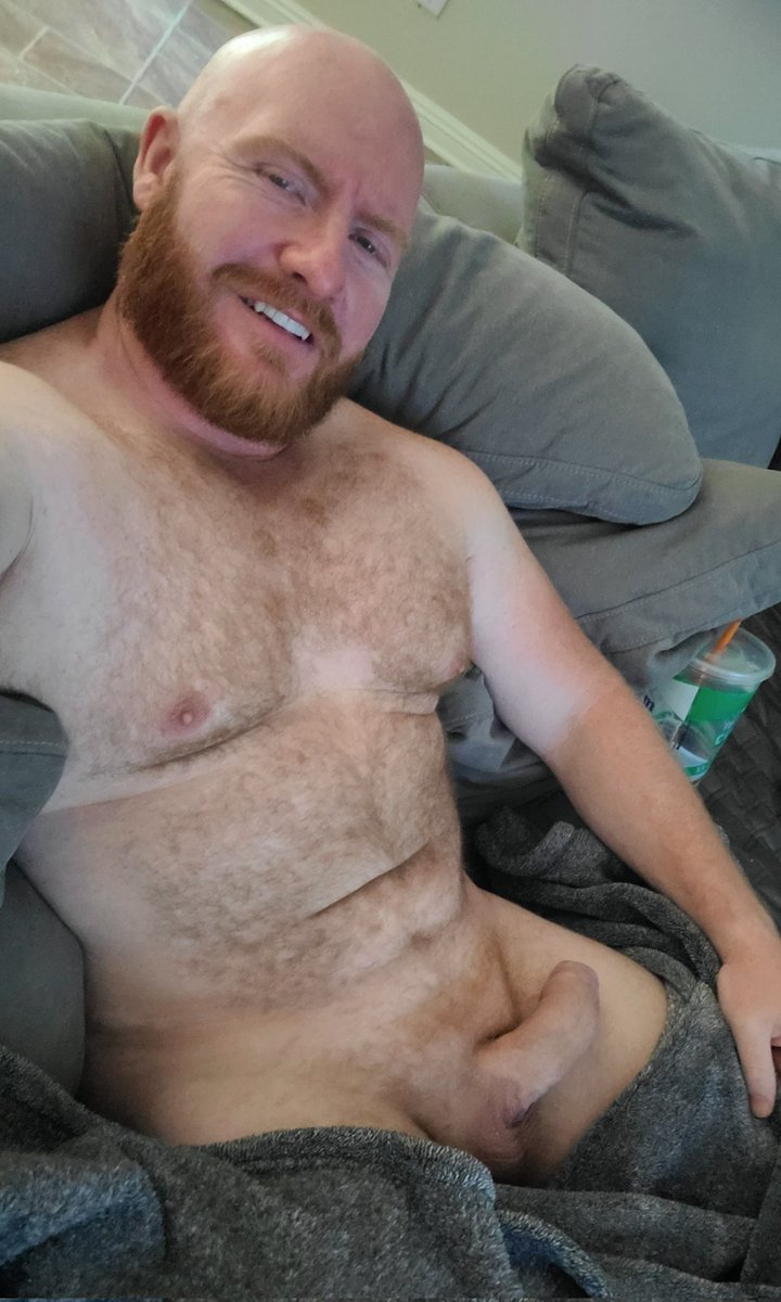 Retweet if you would cuddle with me.
😜