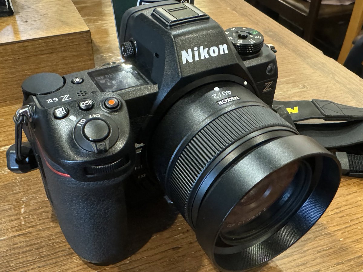 Yuki_S_Photo's tweet photo. Nikon Z6III× NIKKOR Z 40mm f/2
サイズ感が日常の持ち運びにちょうどいい。
F-Foto HF-52 レンズフードをつけました。 https://t.co/PcitMlODNt