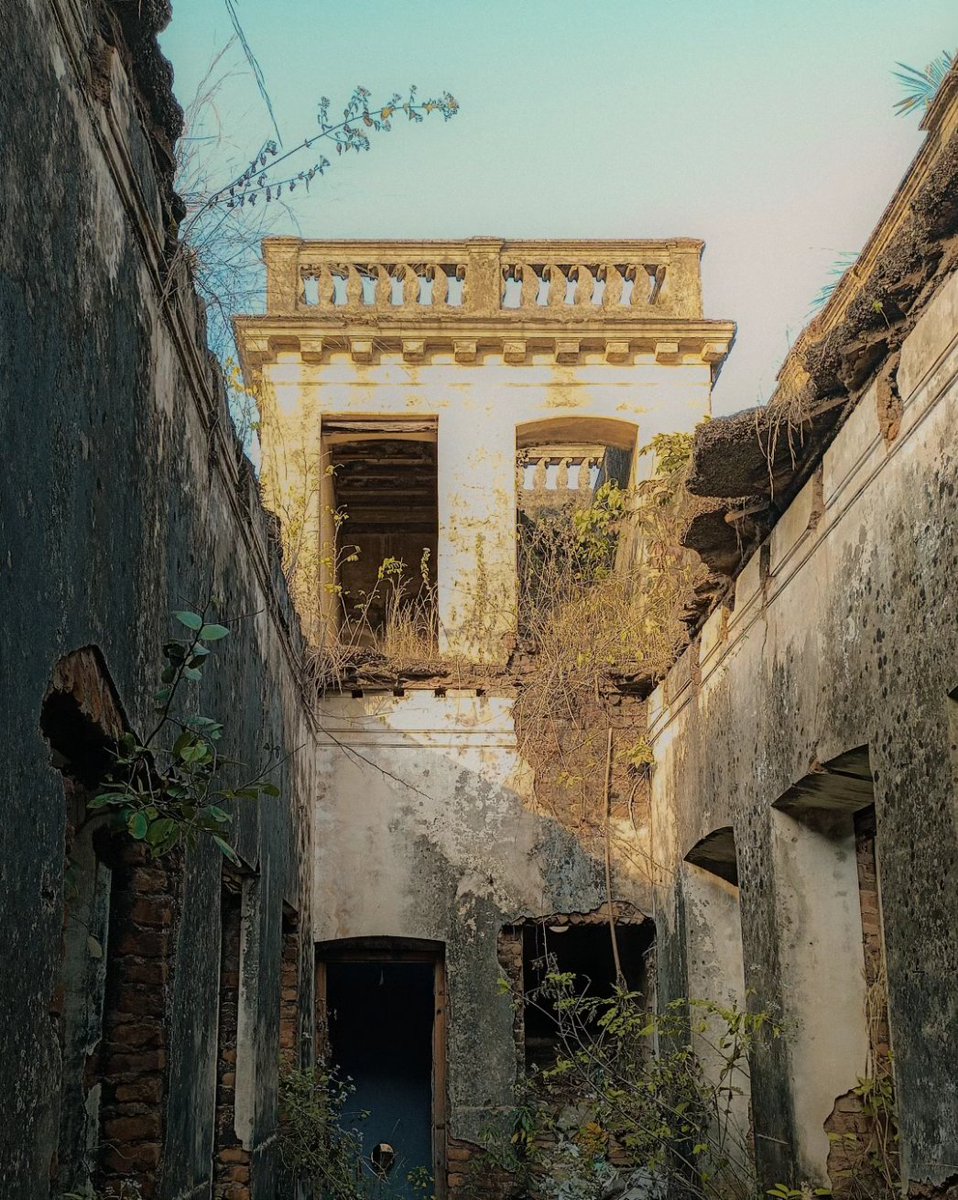 Sayak__Das's tweet photo. Ancient structures are interesting 🏚️ https://t.co/Wy4YSgvMMQ