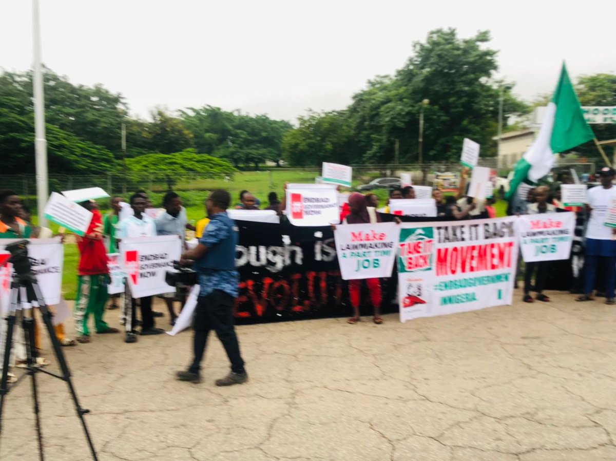 sowore's tweet photo. The D-Day is here #EndBadGovernace has commenced in Abuja the Federal Capital of Thieves! #DaysOfRage https://t.co/bNmuNEP1nJ
