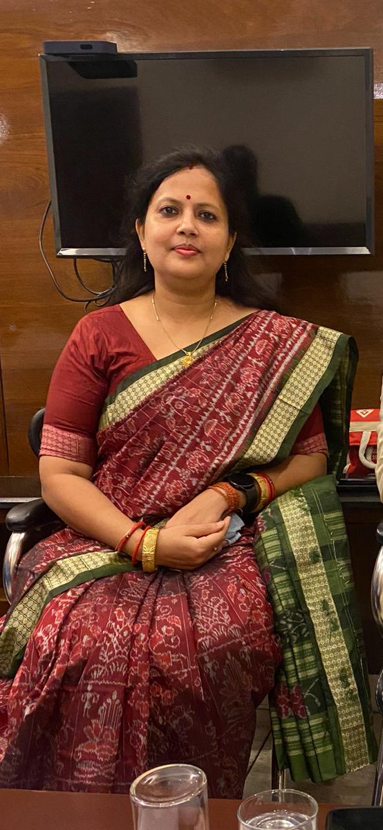 manasmitak's tweet image. ଜୁହାର 🙏
#ସମ୍ବଲପୁରୀଦିବସ ରେ ଗୁର୍ଦୁଟେ ଶୁଭେଚ୍ଛା । 🙏

#SambalpuriDay