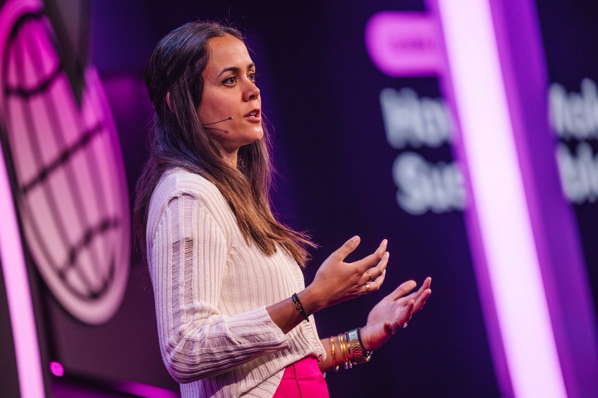 xrpl_commons's tweet image. 🚀 Did you miss #APEX2024, Amsterdam this year? Or did you attend but miss some of the talks? We got you! 
🌟This summer, catch up on essential conversations in the XRP Ledger ecosystem. 📈✨
Watch the talks here: xrpl.at/APEX2024 🎥🔍

Tune in to insightful presentations…