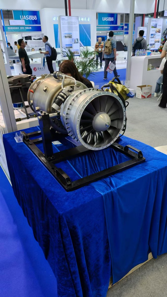 aircraft engine    It's an exhibition.🍀