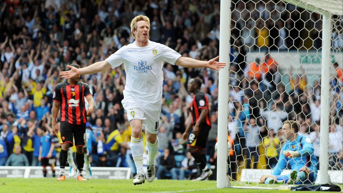 On This Day: In 2008, Leeds completed the signing of 24-year-old Argentine forward Luciano Becchio on a three-year deal after impressing on trial at the club.

He went on to score 86 goals in 221 appearances for the club between 2008 and 2013. A Leeds icon. #LUFC 🇦🇷