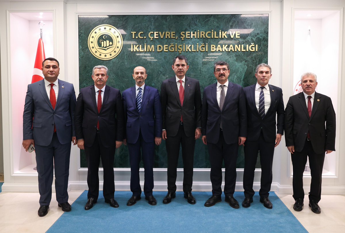 İlçe ve Belde Belediye Başkanlarımızla birlikte Çevre, Şehircilik ve İklim Değişikliği Bakanımız Sn. Murat KURUM’u ziyaret ederek belediyelerimizin hayata geçireceği projeleri kendisine ayrıntılı olarak arz ederek destek talebinde bulunduk. 
Sayın Bakanımıza ilgi ve alakaları