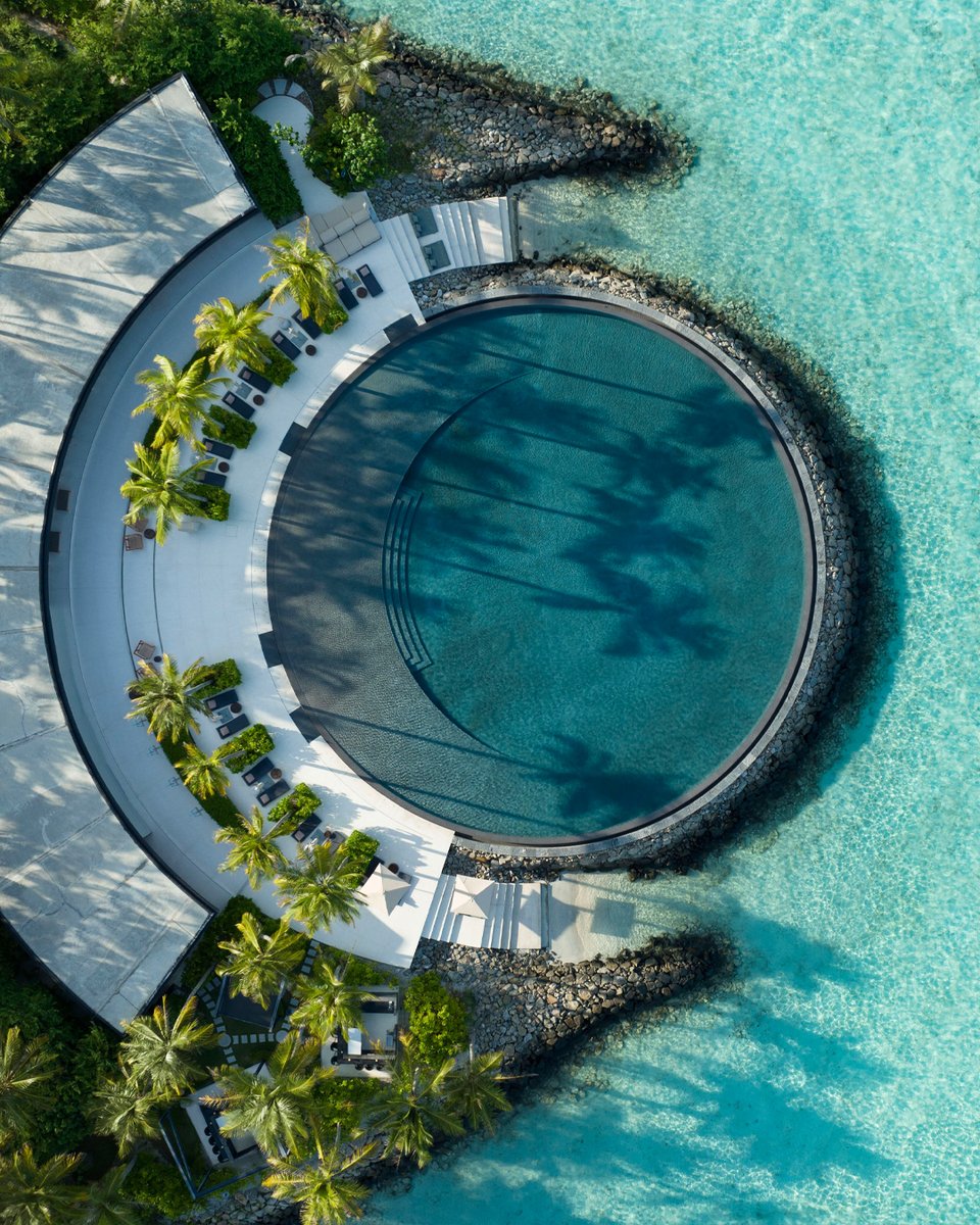 The Ritz-Carlton Maldives ⁠
⁠
Embracing island life with curated experiences. ⁠
⁠
#TheRitzCarltonMaldives #PremierDestinations #MaldivesHoliday #PremierMoments #LuxuryResort #UniqueDestinations #IndianOceanHotel #SunSeaSand #LuxuryHoliday #SustainableLuxury