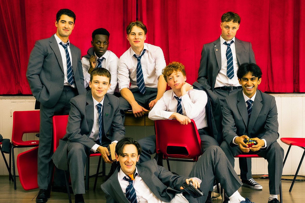 #theatrethursday  a revival of Alan Bennett’s hit play THE HISTORY BOYS is being revived for a UK tour this autumn