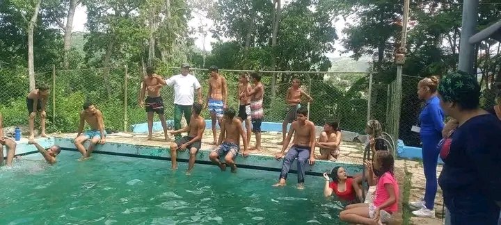 YudelkisOrtizB's tweet photo. Seguimos  en #ModoVerano en #ProvinciaGranma
Disfrute de nuestros niños en el Campamento de Pioneros "Batalla de Guisa" https://t.co/fSZByuf4Ww