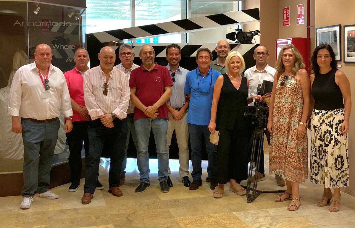 🌟El Equipo Directivo de <a href="/EconomicasUA/">EconomicasUA</a> celebra su última reunión del curso en la <a href="/CiudadDeLaLuz_/">Ciudad de la Luz Film Studios</a> 🎬
✍️Supuso cerrar las últimas tareas del 23/24, explorar este enclave estratégico de la economía provincial y estudiar nuevas posibilidades de colaboración universidad-empresa🤝