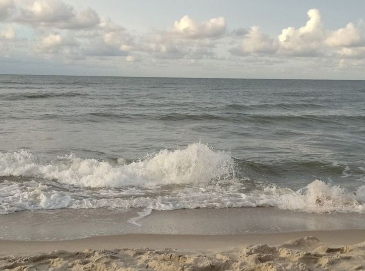 scarlettwants's tweet photo. salt air and the rust on your door https://t.co/Zwi4eLD1Ex