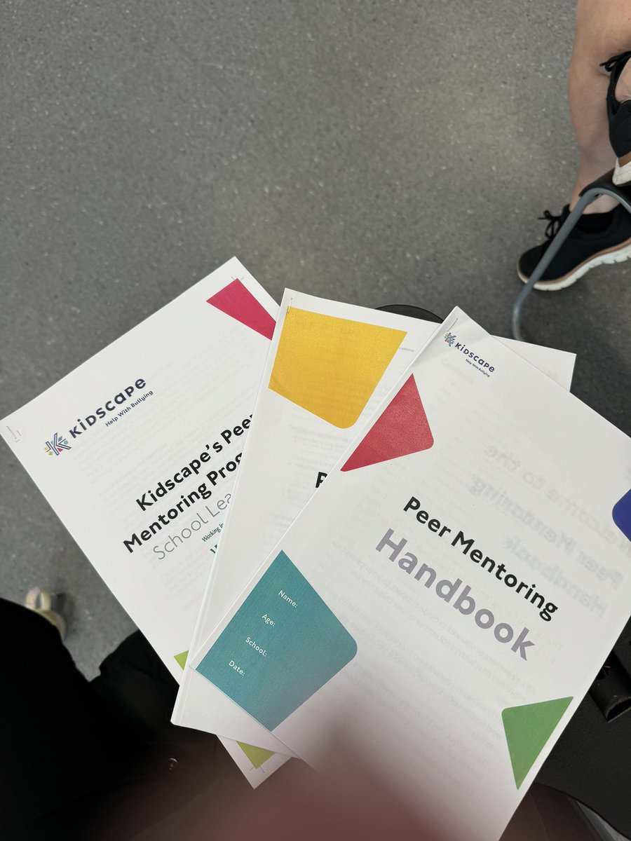 #TheGlovesAreOn Gloves=Protection tweet media