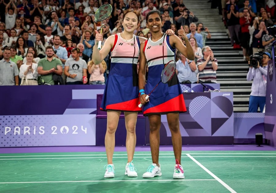 mjiohnim_'s tweet photo. The best story of their olympic debut!!!Survived group of death, become runner up group, win QF and nowww they will go to semi final!!!!!!!! PearThin did that. Congratulation my girls 🇲🇾❤️😭😭😭

 #TeamMAS #PARIS2024 https://t.co/S59jKLfBjK