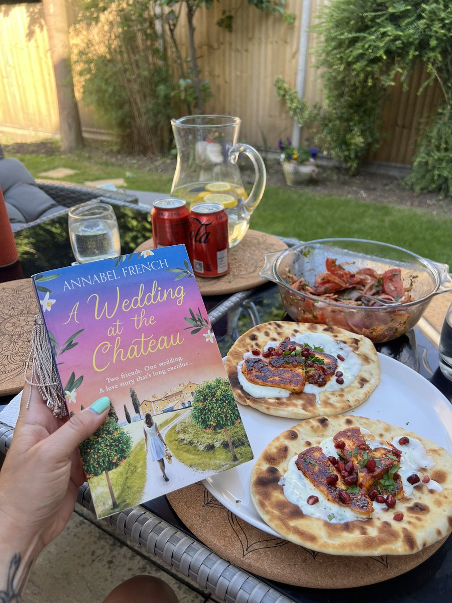 Reading In Lipstick tweet media