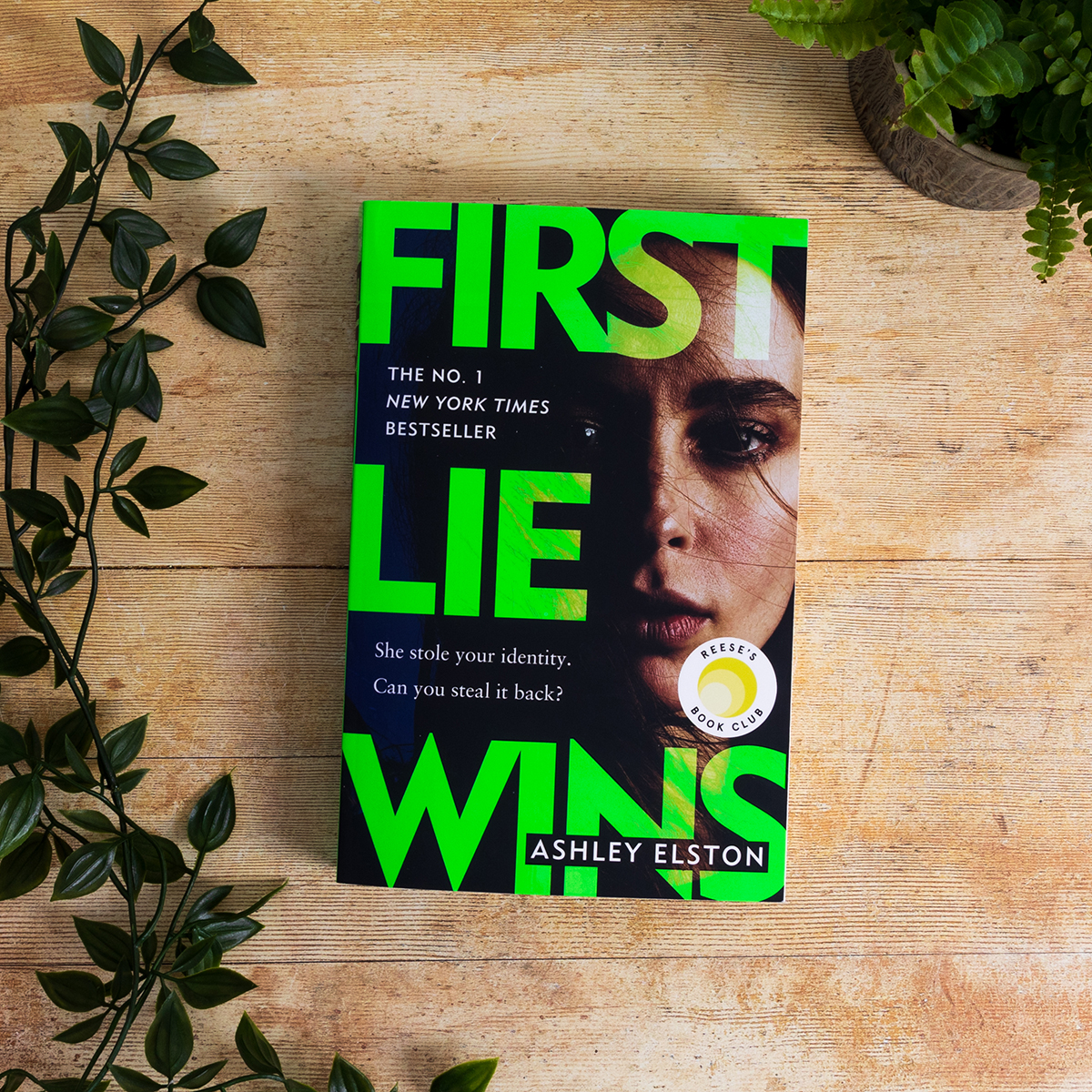 headlinepg's tweet photo. 🚨 99p for a limited time only! 🚨

The thriller EVERYONE has been talking about is now available at a bargain price. The perfect summer page-turner - can you take the heat?

#FirstLieWins by @ashley_elston, get it now! 

https://t.co/wBf0ueLll6 https://t.co/qsE98beX1g