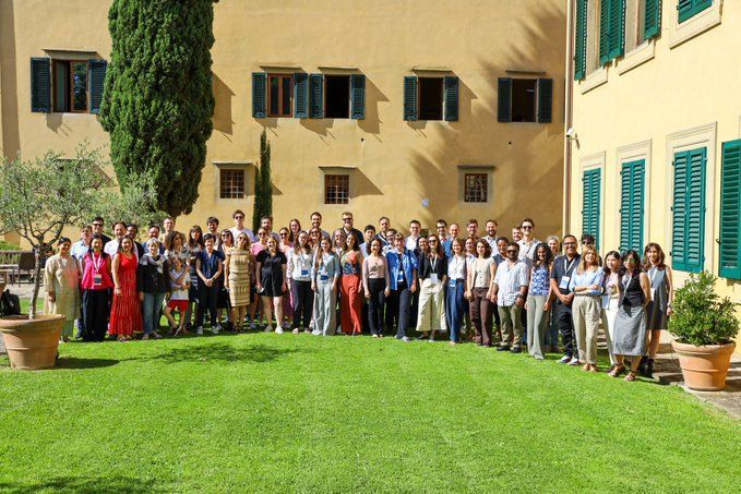 📣The Call for Max Weber (<a href="/EUI_MWProgramme/">Max Weber Programme</a>) Post-doctoral Fellowships 2025-2026 is now open! 

⏰ Deadline: 18 October 2024 at 14.00 pm CEST! 

Read more about it here ⤵️
buff.ly/3Sur4sk