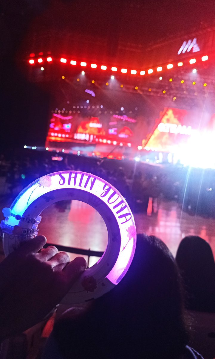 WTB LFS 

ITZY BORN TO BE MANILA TICKET

drop/pm your best rush/offers nalang thanks!

Preferably VIP but can do lower seats.

Let this lightring cheer again for ITZY

RYUJIN YUNA CHAERYEONG YEJI