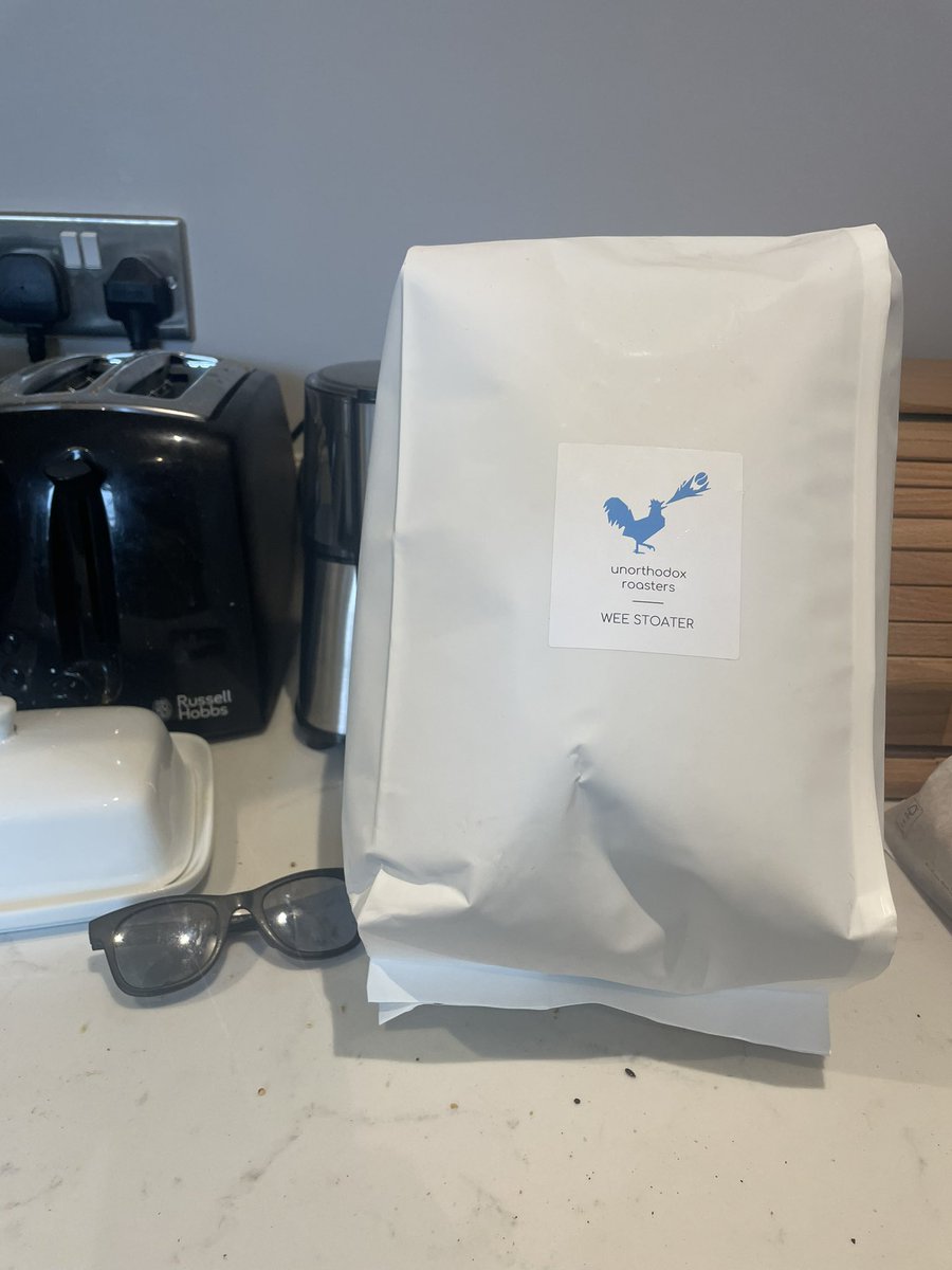August. Edinburgh. 3kg of the best coffee beans in Scotland. (And another bag still in the car.) Let’s be ‘avin ya #edfringe