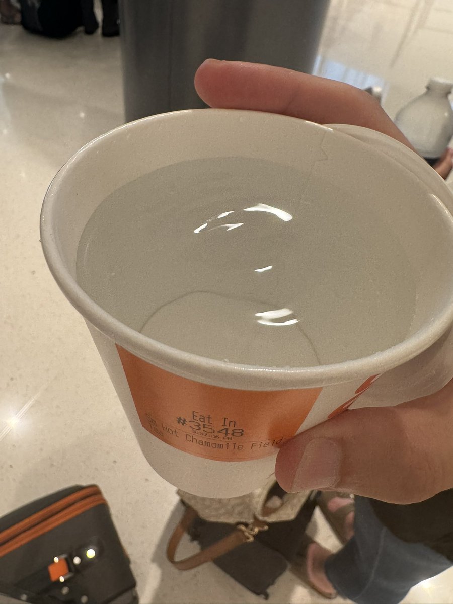 Sam_Murzyn's tweet photo. @dunkindonuts I tried to get a camomile tea at @fly2ohare before boarding my flight. I think it’s missing something important https://t.co/w1KHV6w55g