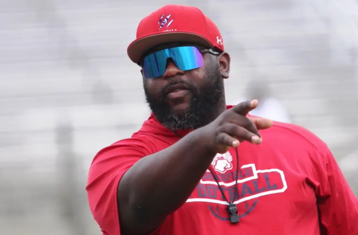 Coach Joe Jones (Dark Side Honcho) tweet media