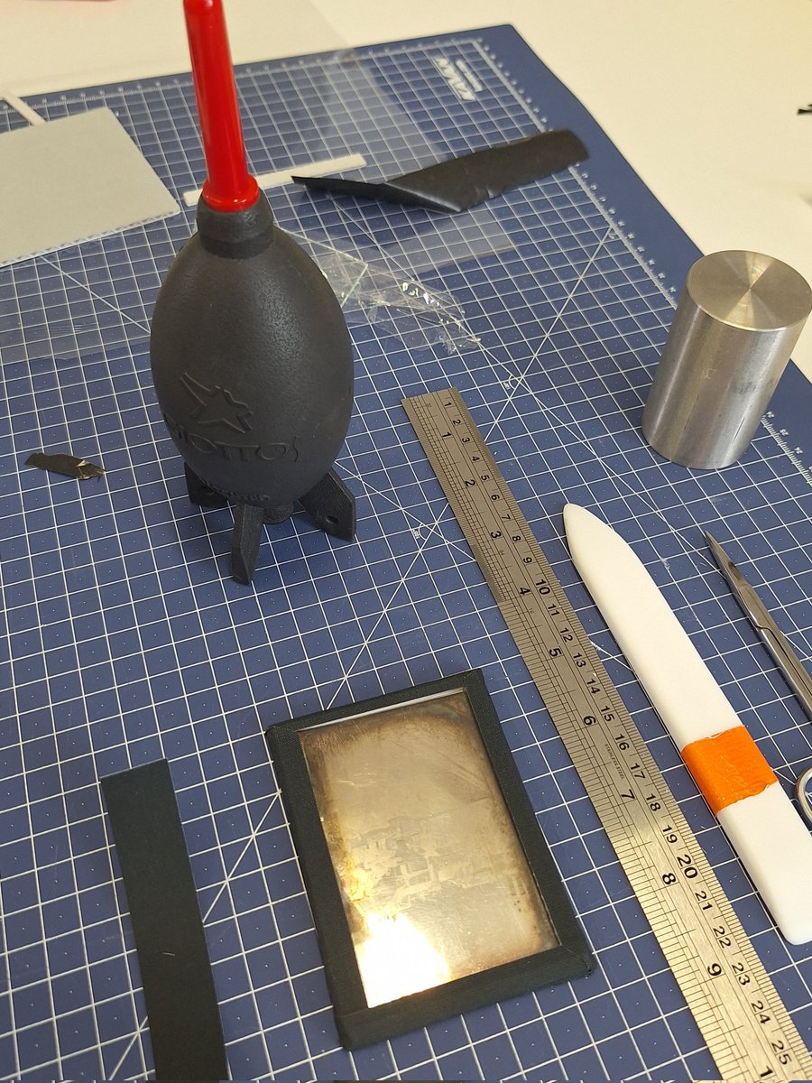 PHELETYPIA's tweet photo. Framing of a daguerreotype with the greatest expertise of our Advisory Board member, Janka Blaško Križavová at the Academy of Fine Arts and Design in Bratislava. 
@PHELETYPIA
@HeritageAustria 
@tuwien
@oeav
#daguerreotype 
#conservation https://t.co/xePtdhTA6j