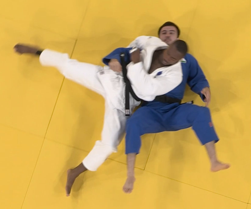 RMCsport's tweet photo. 🇫🇷🥋 Un Ippon d'entrée pour lancer la journée des Bleus au judo. Aurélien Diesse impeccable pour son premier combat dans la très dense catégorie des -100kg.

https://t.co/jjev6kAiVv https://t.co/mh4MRO8vlV