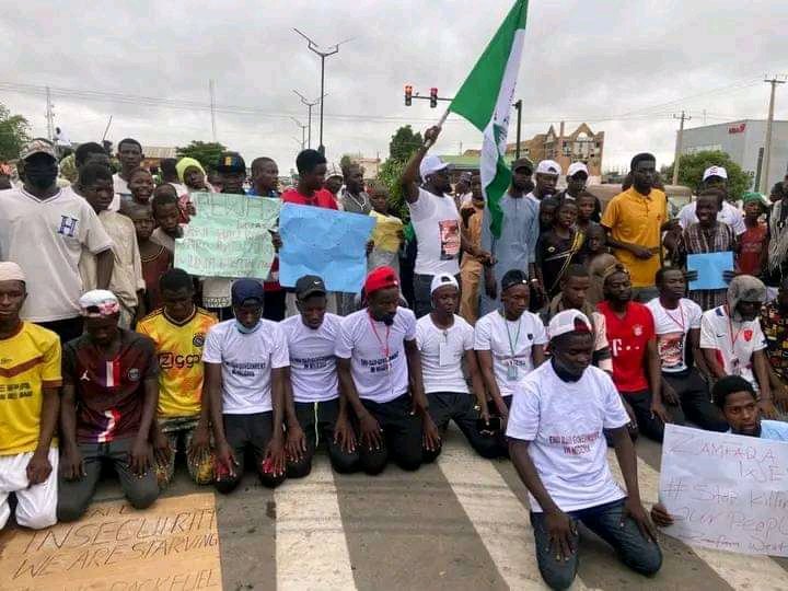 Usmansyamma's tweet photo. Protest on going Live..
In gusau zamfara state
#EndBadGovernaceInNigeria https://t.co/wQHl2YFtDB