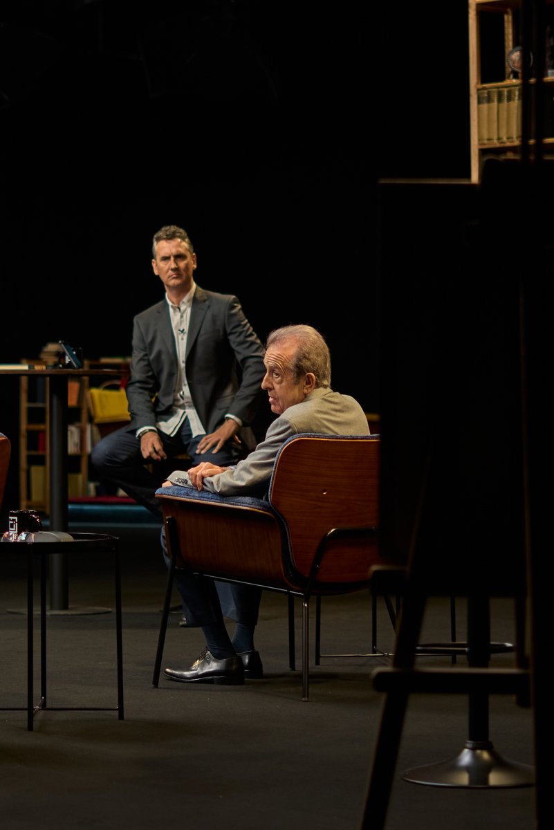 El Colegio Invisible tweet media